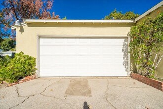 5446 Columbus Ave, Unit 3 in Los Angeles, CA - Foto de edificio - Building Photo