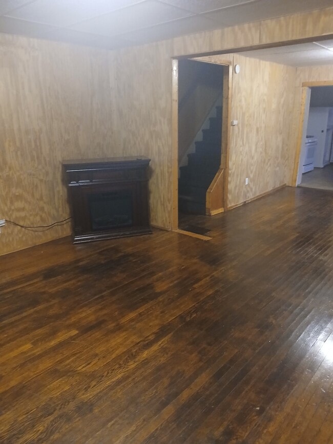 321 Myrtle St, Unit 321 Myrtle St. Apt #1