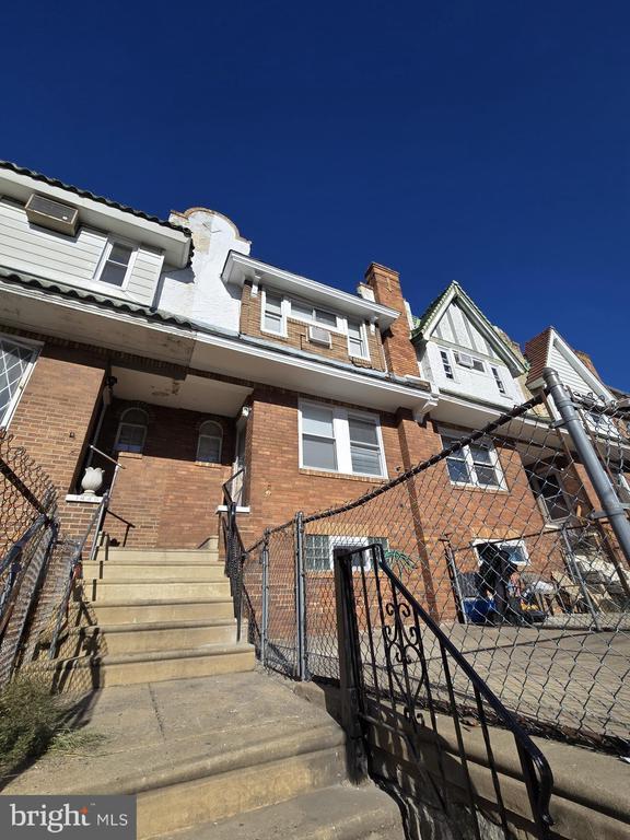 property at 1447 Stevens St