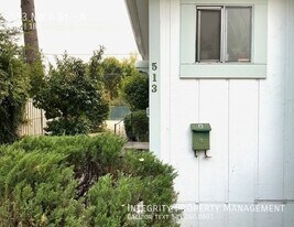 513 NW A St in Grants Pass, OR - Building Photo