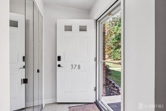 378 Minstrel Ct in Old Bridge, NJ - Building Photo - Building Photo