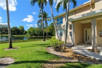 354 Dover Pl in Naples, FL - Building Photo - Building Photo