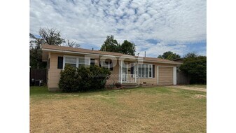 2603 43rd St in Lubbock, TX - Building Photo