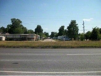 Seth's Mobile Home Village in Nederland, TX - Building Photo