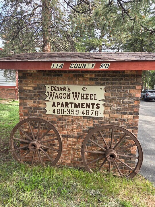 114 County Rd in Woodland Park, CO - Foto de edificio