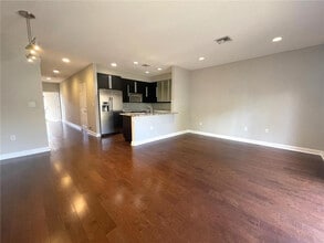 19 SE 3rd Ave in Hallandale Beach, FL - Building Photo - Building Photo