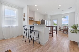 7713 Lowenfield Dr in Austin, TX - Building Photo - Building Photo