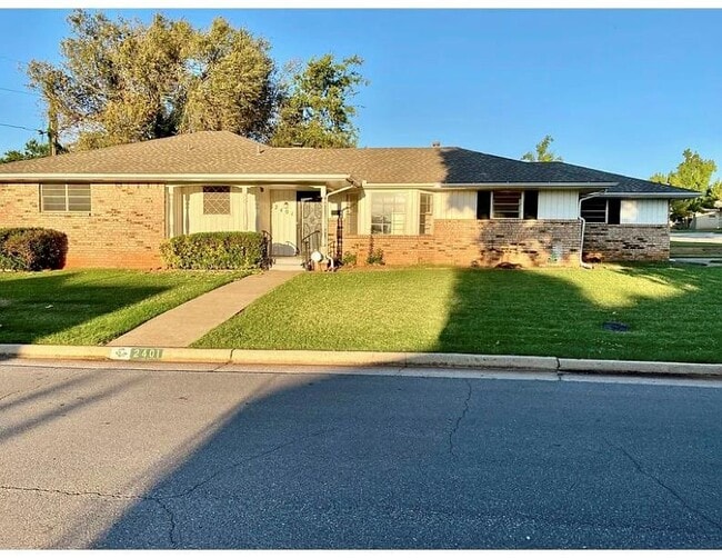 property at 2401 NW 43rd Cir
