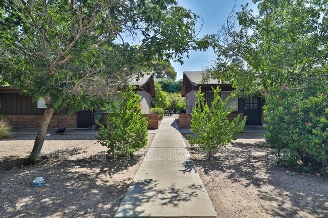 2323 S College Ave in Tempe, AZ - Building Photo - Building Photo