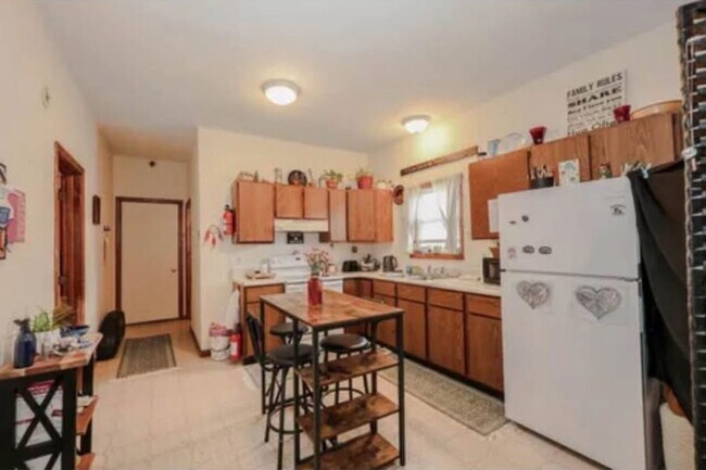 15 Pleasant St in Farmington, NH - Building Photo - Building Photo