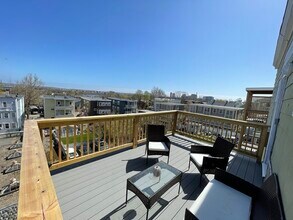101 Heath St, Unit 2 in Somerville, MA - Building Photo - Building Photo