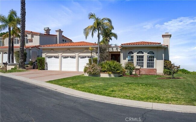 property at 4 Paseo De Castana