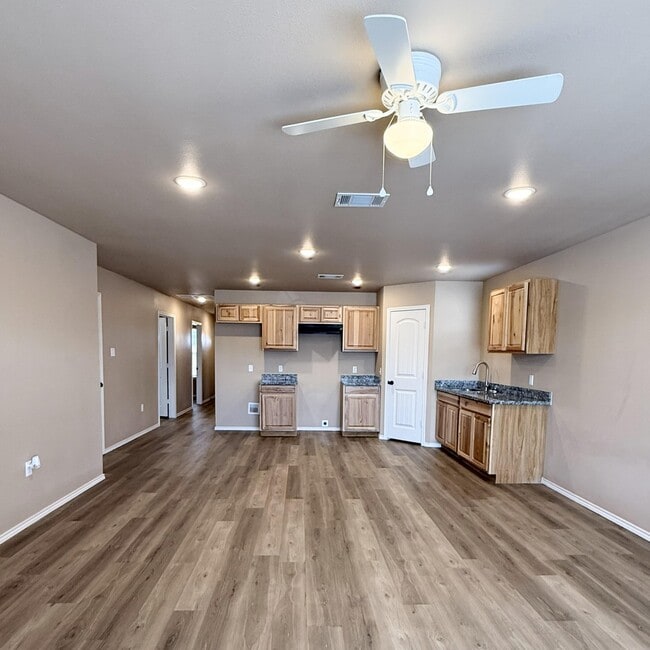 2917 E Cornell St in Lubbock, TX - Building Photo - Building Photo