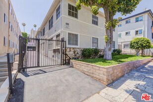 1643 N Formosa Ave in Los Angeles, CA - Building Photo