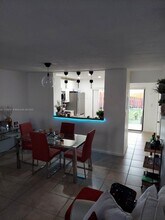 10670 NW 1st St in Pembroke Pines, FL - Building Photo - Building Photo