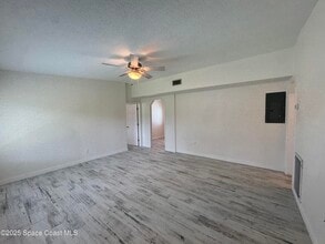 901 S Orlando Ave in Cocoa Beach, FL - Building Photo - Building Photo