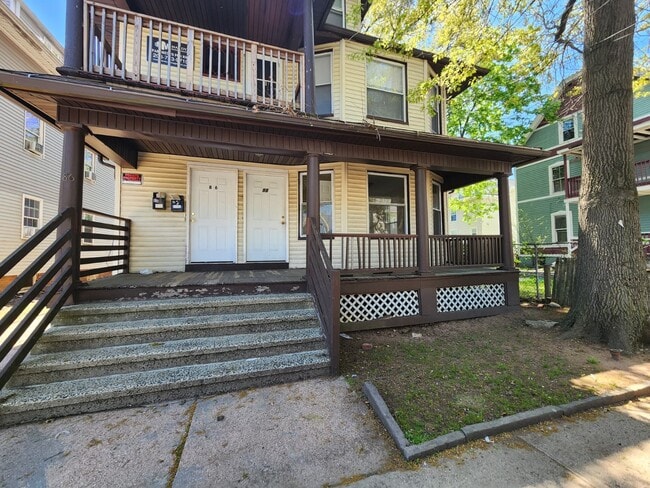 88 Dickerman St, Unit 1