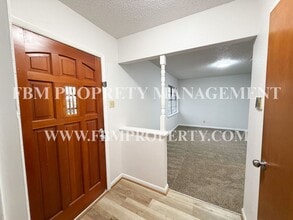 1608 Nichols St in Ennis, TX - Building Photo - Building Photo