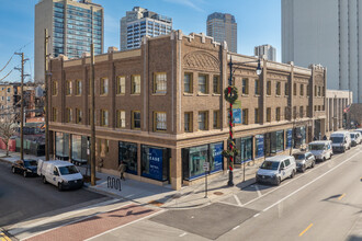 The Covent Apartments in Chicago, IL - Foto de edificio - Building Photo