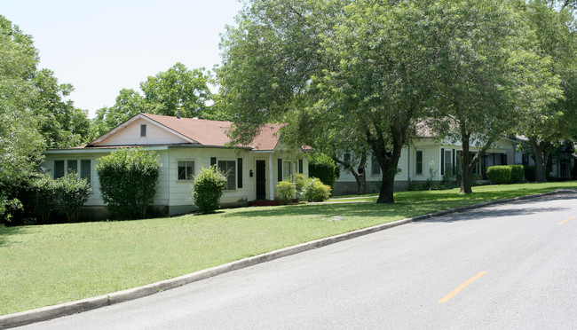 5514-5550 Broadway St in San Antonio, TX - Building Photo - Building Photo