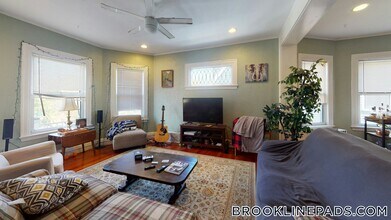 96 Columbia St in Brookline, MA - Building Photo - Building Photo