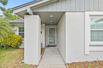 2917 Burr Oak Dr in Tampa, FL - Building Photo - Building Photo