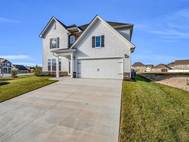 41 Silverthorne Ct in Hendersonville, NC - Building Photo - Building Photo