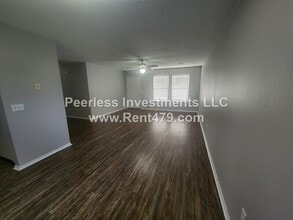 511 4th Ave SW in Gravette, AR - Building Photo - Building Photo