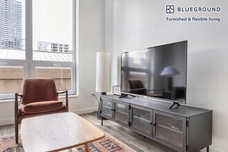 61 W Erie St, Unit FL3-ID1401 in Chicago, IL - Building Photo - Building Photo