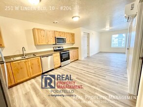 251 W Linden Ave-Unit -#204 in Chubbuck, ID - Building Photo - Building Photo