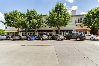 33 Main St in Colleyville, TX - Building Photo - Building Photo