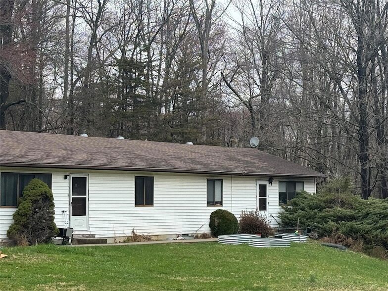 44 Greencrest Rd, Unit B in Goshen, NY - Building Photo