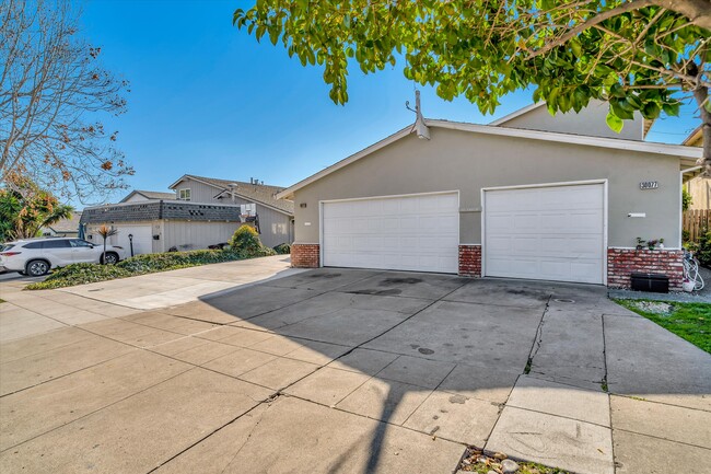 30079 Vanderbilt St in Hayward, CA - Building Photo - Building Photo