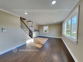 336 W Brookfield St in Lombard, IL - Building Photo - Building Photo