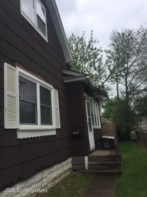 1020 18th Avenue A in Moline, IL - Building Photo