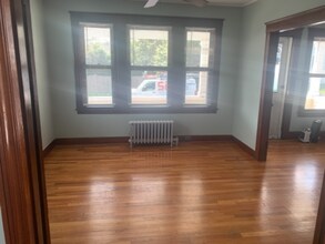 58 Russell St in North Andover, MA - Building Photo - Building Photo