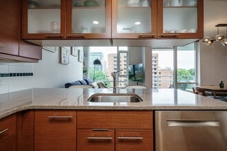 1500 SW 11th Ave, Unit Benson Tower #805 in Portland, OR - Building Photo - Building Photo