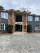 3801 Kirkman St in Lake Charles, LA - Building Photo