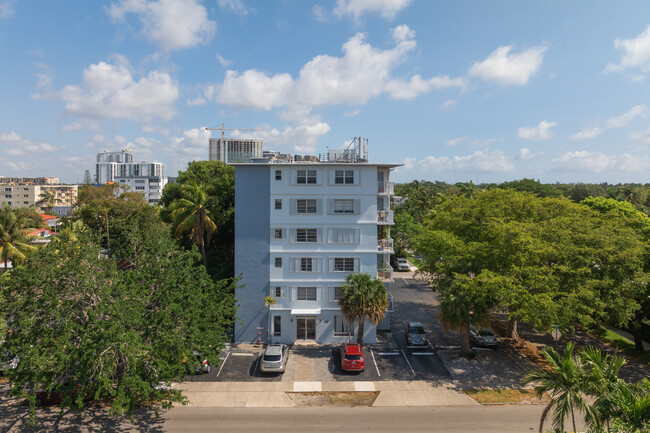 Princeton Condominiums in Hollywood, FL - Foto de edificio - Building Photo