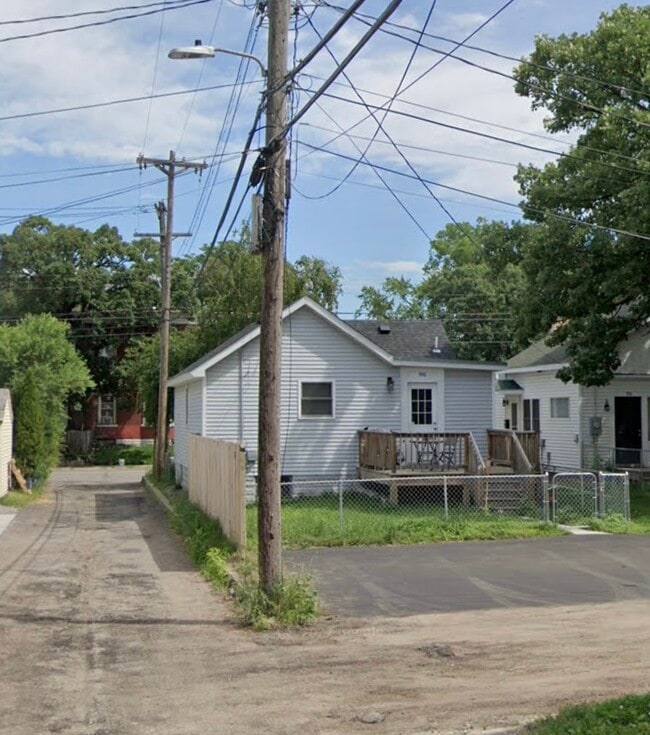 property at 946 29th Ave NE