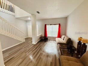 1202 Cumbrian Lakes Ct in Kissimmee, FL - Building Photo - Building Photo