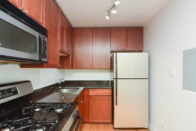 628 W Wrightwood Ave in Chicago, IL - Building Photo - Building Photo