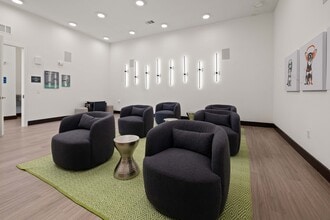 Henderson on Reinli in Austin, TX - Building Photo - Building Photo