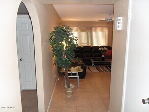 521 W Duke Dr in Tempe, AZ - Building Photo - Building Photo