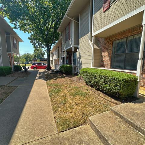 929 W Hickory St in Denton, TX - Building Photo - Building Photo