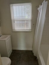 1850 Henderson Ave, Unit 1850B in Long Beach, CA - Foto de edificio - Building Photo