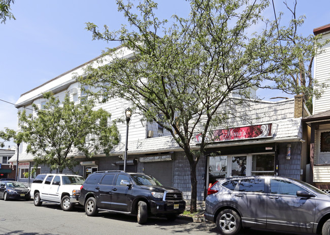 801 2nd Ave in Elizabeth, NJ - Foto de edificio - Building Photo