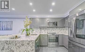 5-15 Northtown Way in Toronto, ON - Building Photo - Building Photo