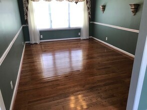 1329 Highway 70 in Kingston Springs, TN - Building Photo - Building Photo