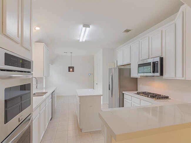 property at 51 N Regan Mead Cir